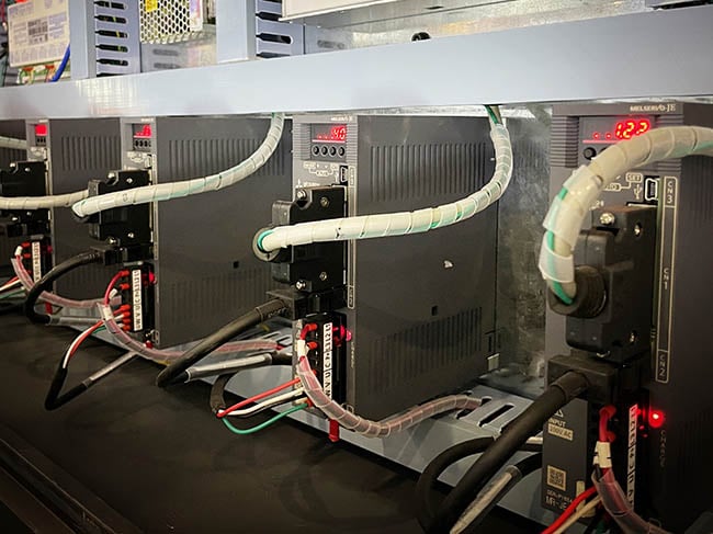 Mitsubishi servo system of 400W High Precision Metal and Nonmetal Laser Cutting Machine