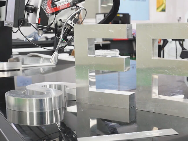 Tabletop Laser Welder and Handheld Welder in One: The Ultimate Hybrid Solution 1 fiber tabletop laser welder